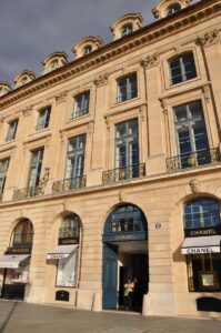 Hotel Duche des Tournelles facade
