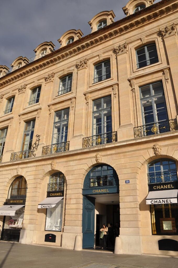 Hotel Duche des Tournelles facade