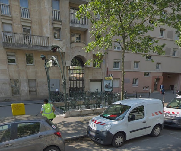 Édicule Guimard of the Picpus station