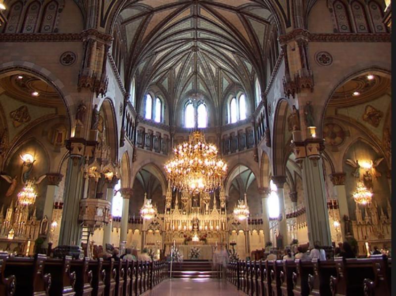 Inside Église Saint-Antoine de Padoue