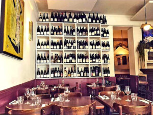 Les Arlots Review