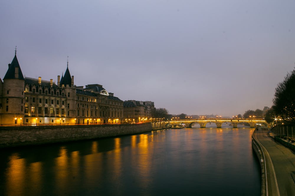 The Dark History of the Conciergerie Paris