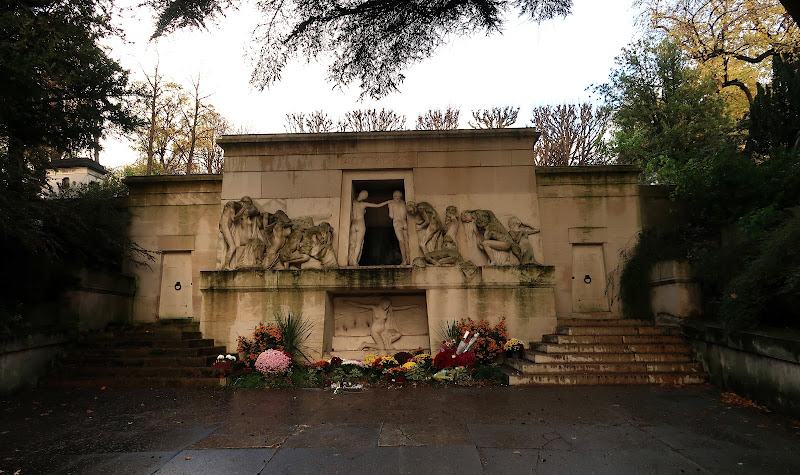 Monument aux morts du Père-Lachaise