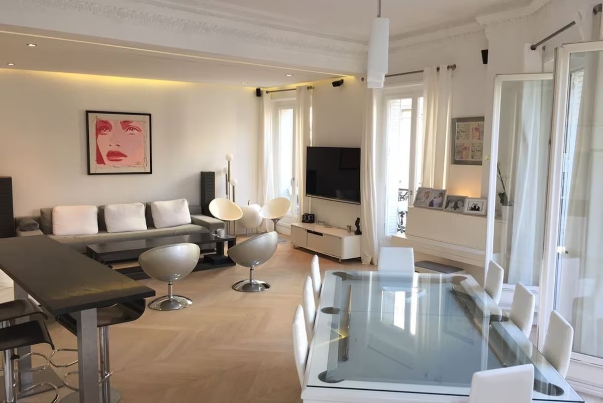 Interior design of a room in Appartement Victor Hugo