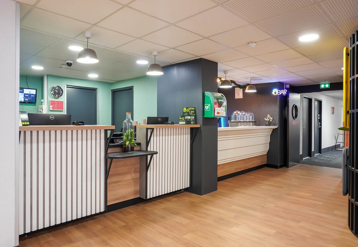 Front desk in Bed & Breakfast Chatillon
