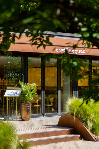 Café Jacques front in Musée du quai Branly - Jacques Chirac
