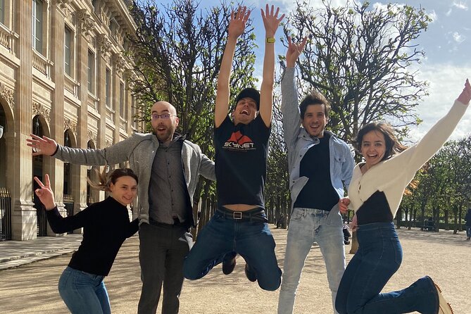 Group participants in the ClueZ Paris Game