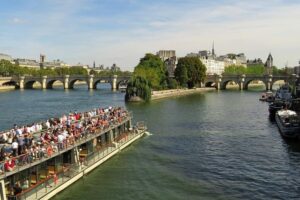 Skip-the-Line Eiffel Tower Ticket, with Crepe-tasting and Seine River Cruise