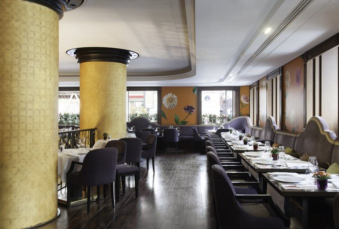 Epicure Le Bristol Paris Epicure Restaurant seats and tables