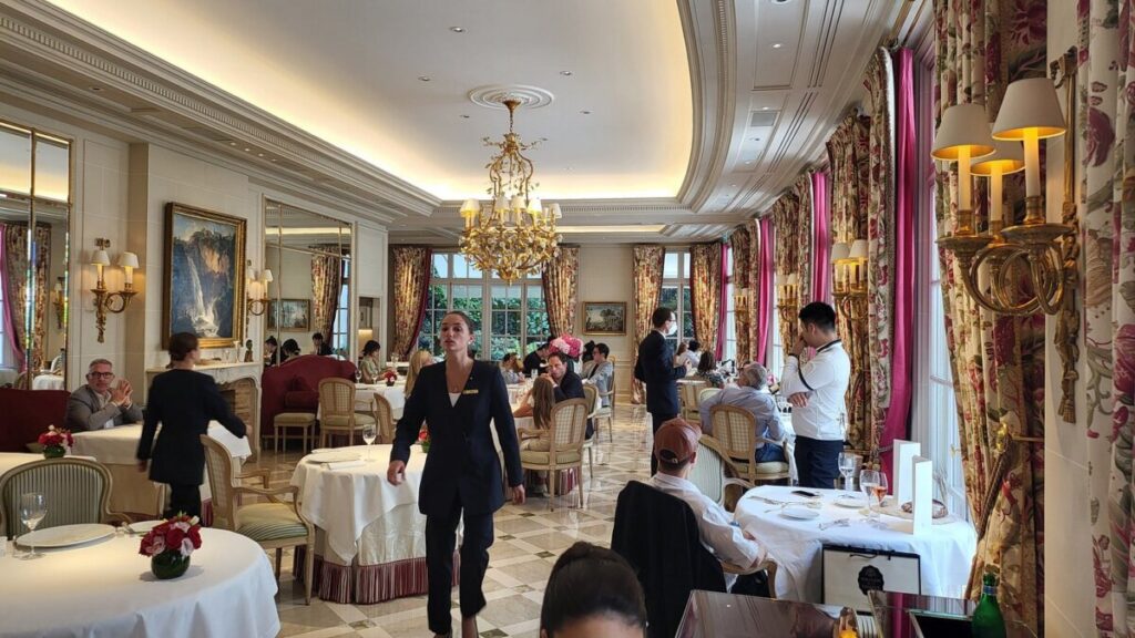 Interior view of Epicure restaurant in Paris