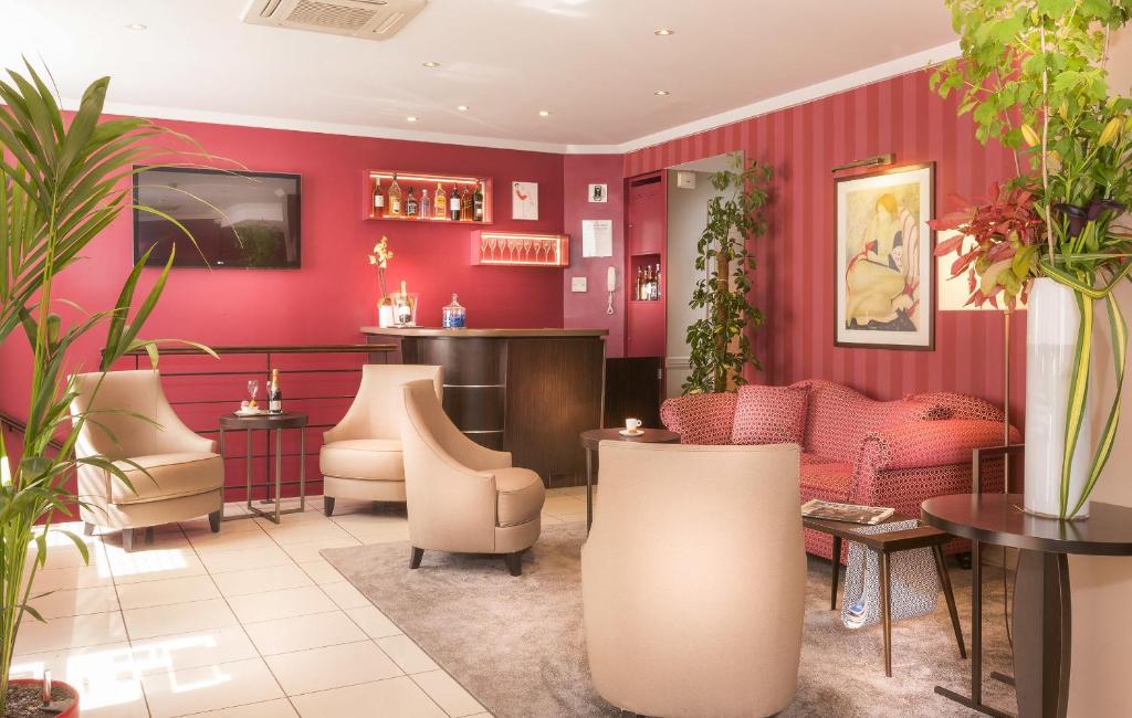 Lobby interior in Europe Hotel Paris Eiffel