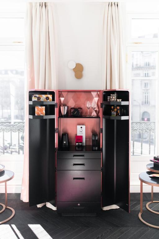Discover Hôtel Fauchon through guest reviews and insights, capturing the essence of a sumptuous stay.