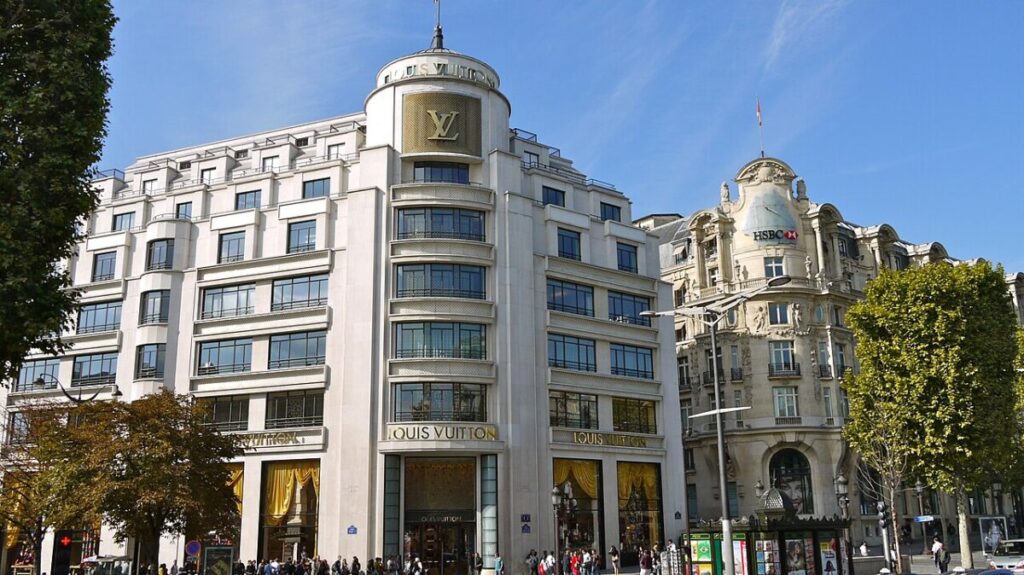 Grands Magasins in Champs-Elysées, Paris, France