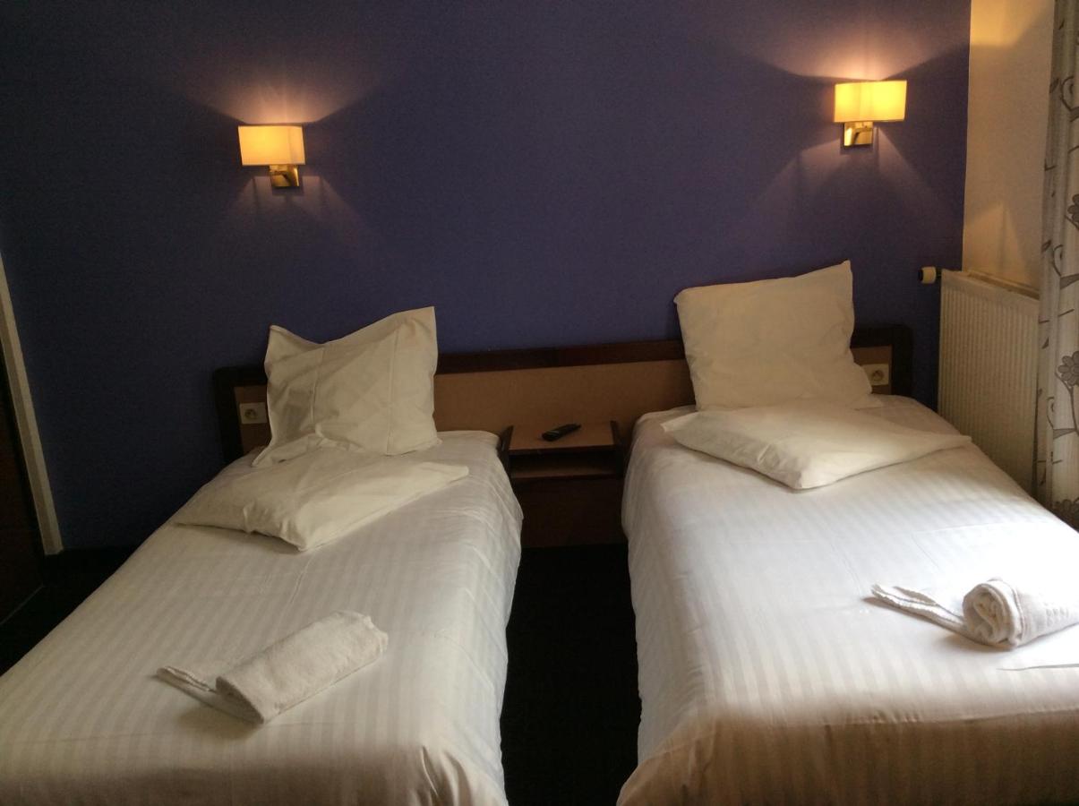 Hotel De La Place, Malakoff