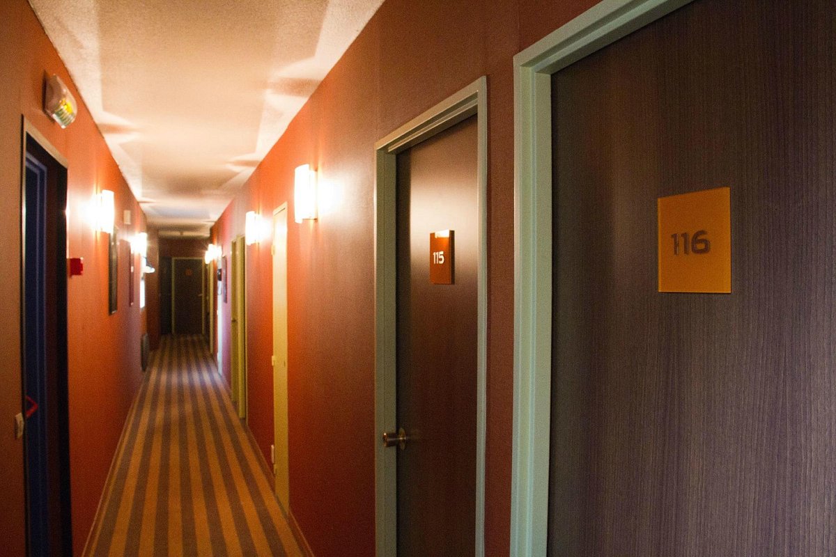 Hallways in Hôtel du Trosy
