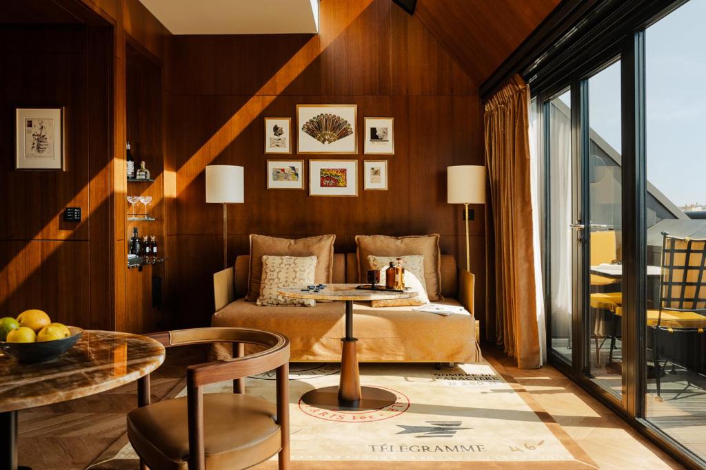 Hôtel Madame Rêve stands out in price comparison, offering exceptional value for money.