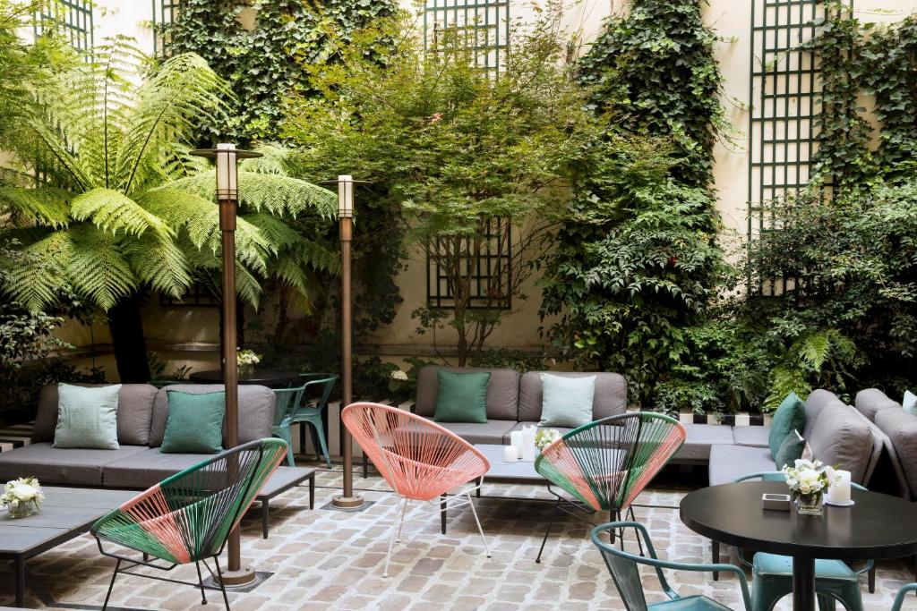 Hôtel Saint-Marc offers a plethora of amenities to ensure a luxurious and comfortable stay. Guests can unwind in style at the hotel's wellness center, complete with a rejuvenating spa and state-of-the-art fitness facilities.