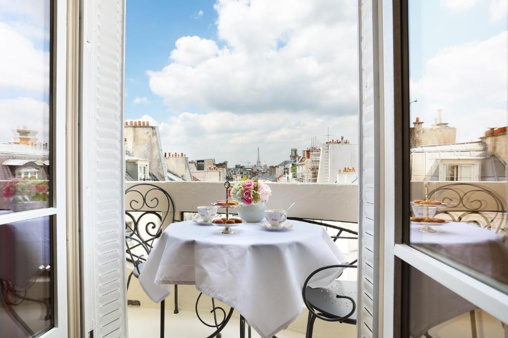 Hotel Trianon Rive Gauche offers unparalleled value for money, as confirmed by favorable price comparisons.
