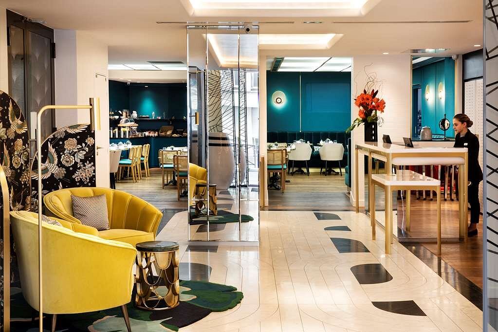 Lobby interior of Hotel Victor Hugo Paris Kleber