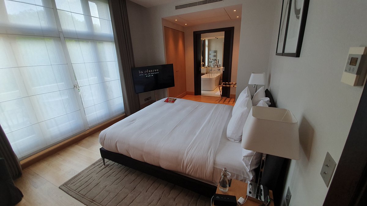 La Réserve Apartments Paris