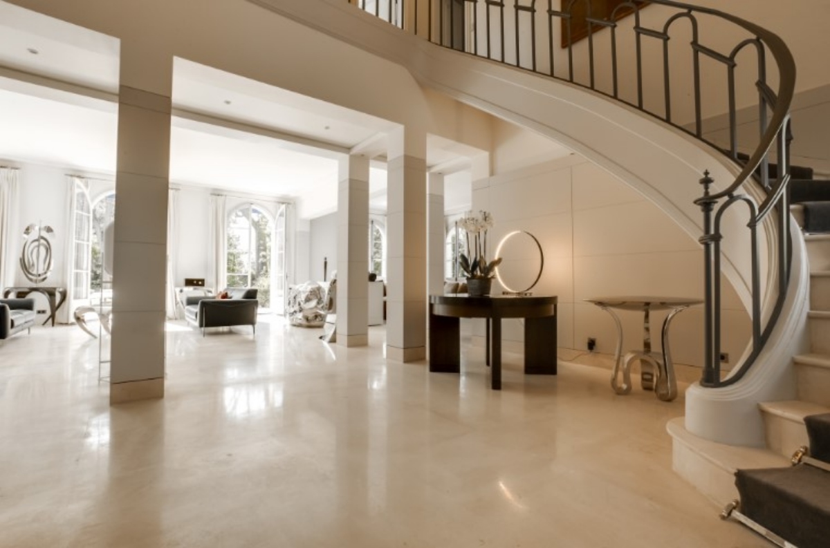 Lobby in La Residence Paris