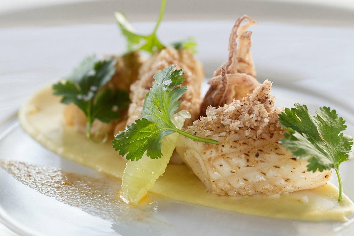 Le Gabriel Review