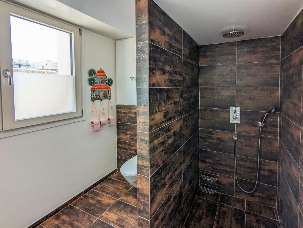 Shower in Le Penthouse de Boulogne