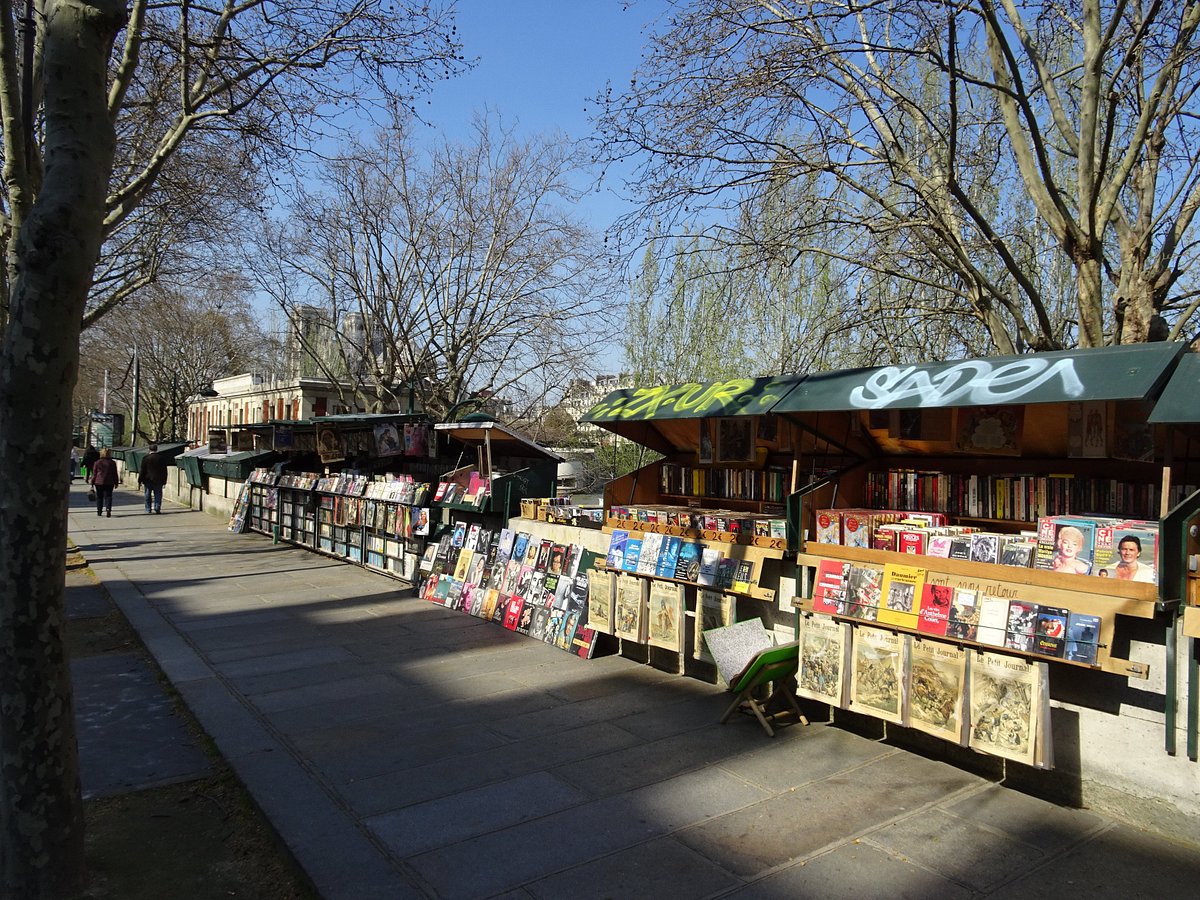 Les Bouquinistes of the Seine