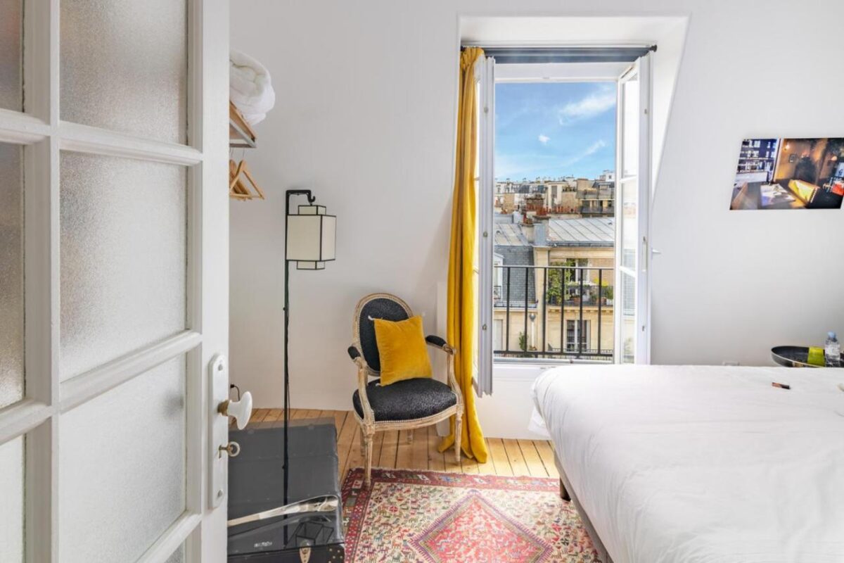 Room interior and space in Maison des Chaumes-Paris