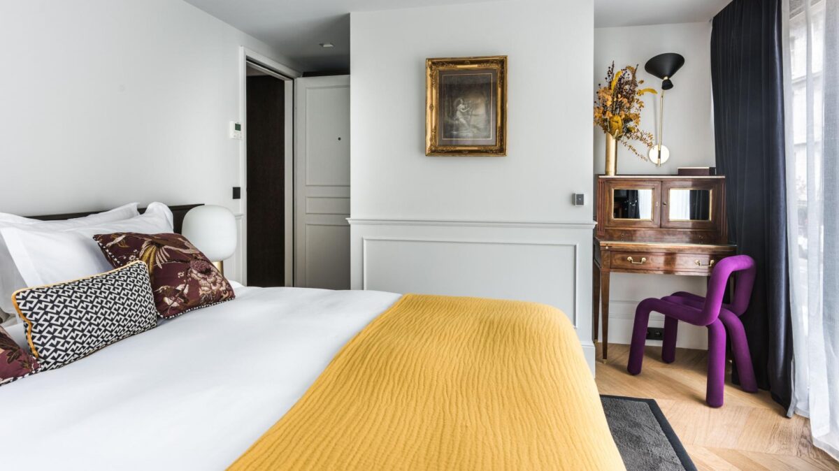 Room with amenities in Maison Montespan