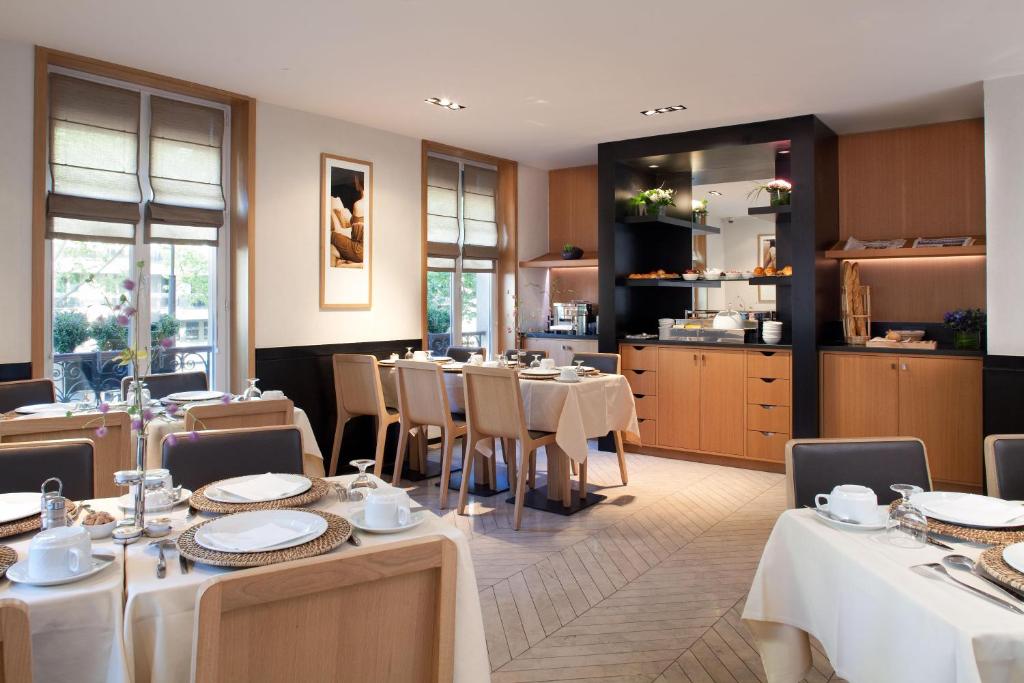 Marceau Champs-Elysées pampers guests with a range of lavish amenities, from a rejuvenating spa to a well-equipped fitness center.