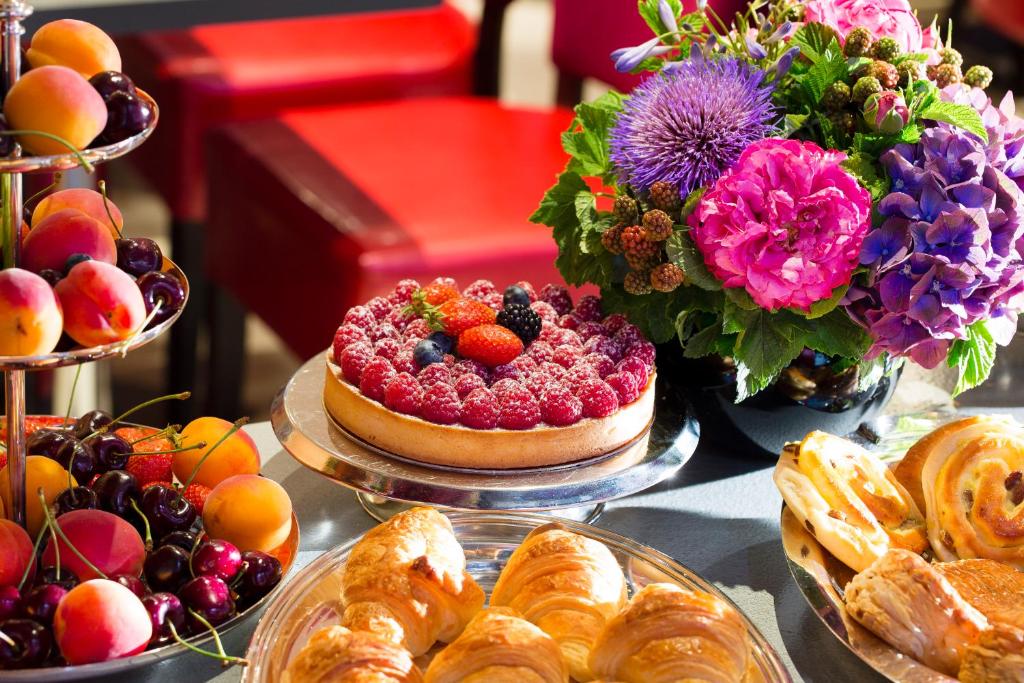 Breakfast in Monceau Wagram Hotel – Paris