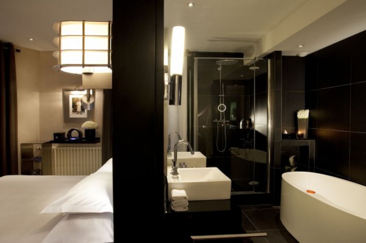 Bathroom in MonHôtel Lounge & Spa