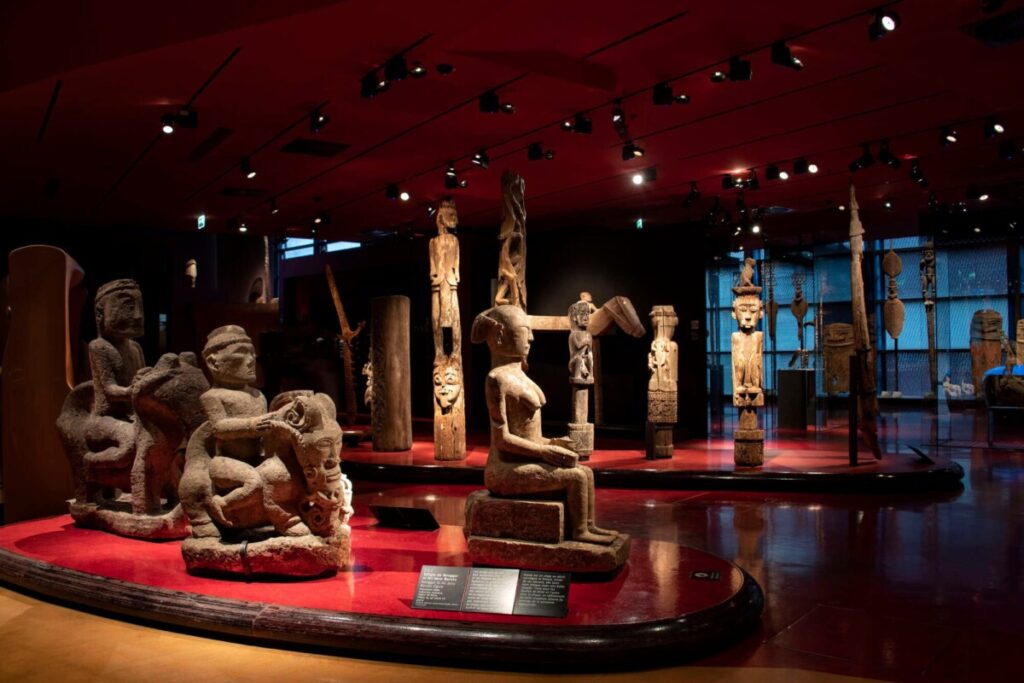 Temporary Exhibit in Musée du quai Branly - Jacques Chirac