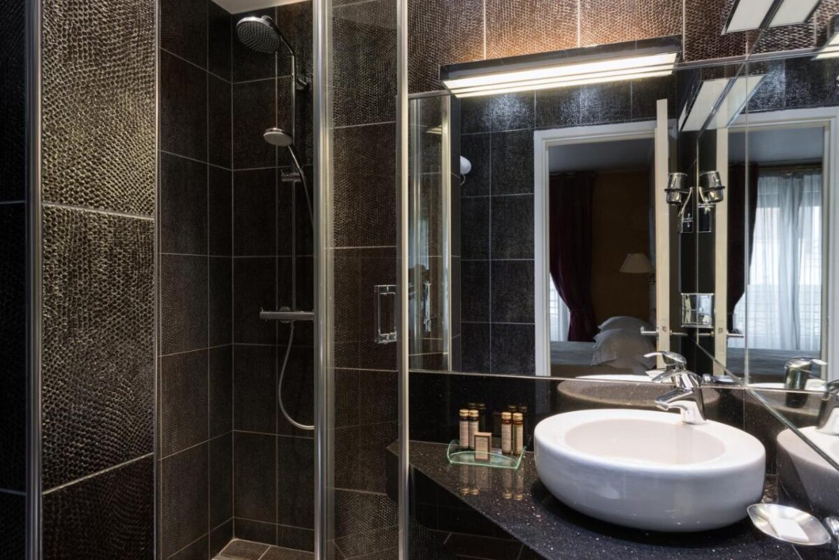 Neuilly Park Hotel