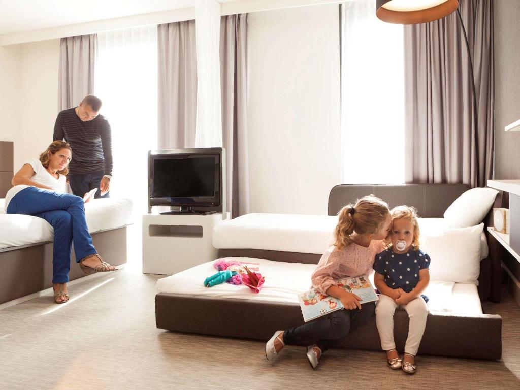Effortlessly compare prices and uncover excellent value for money at Novotel Suites Paris Issy les Moulineaux.