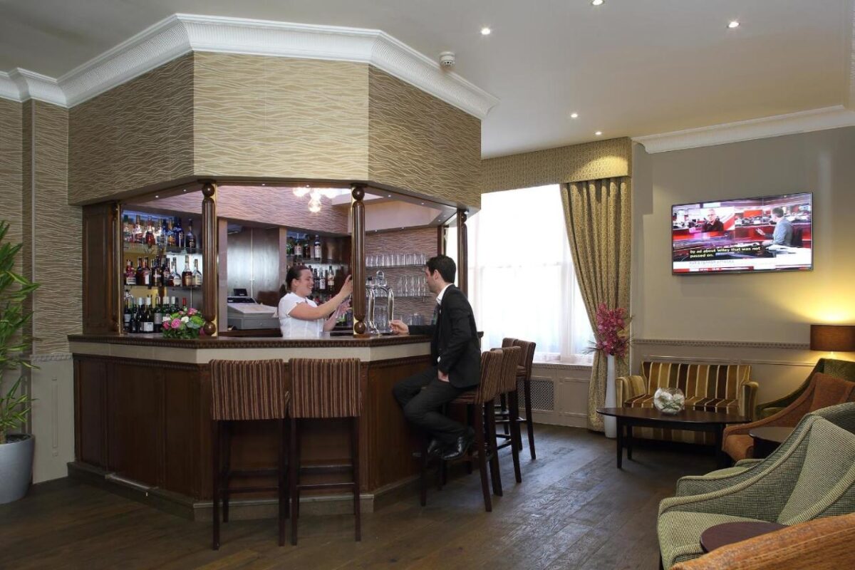 Phoenix Hotel, London