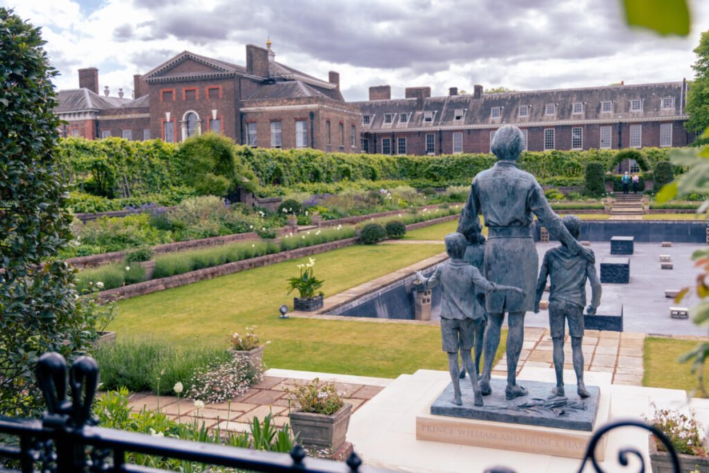Princess diana memorial monument