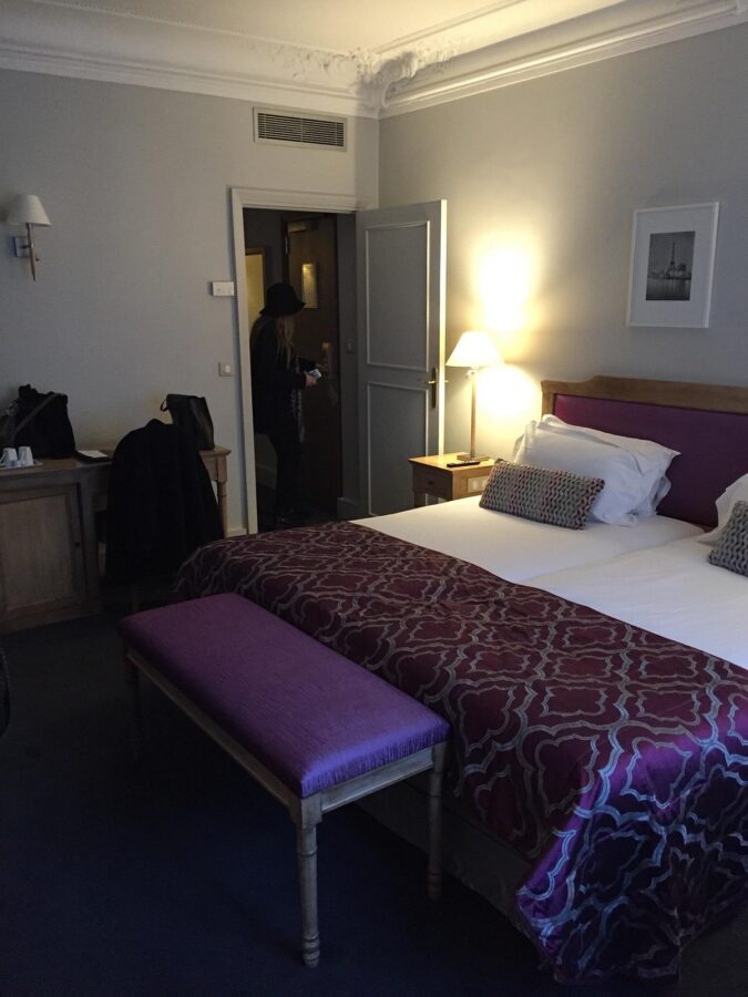 Huge bed in Royal Hôtel Paris