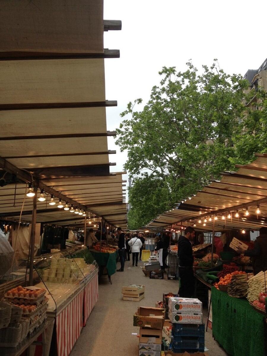 Marché Saxe-Breteuil