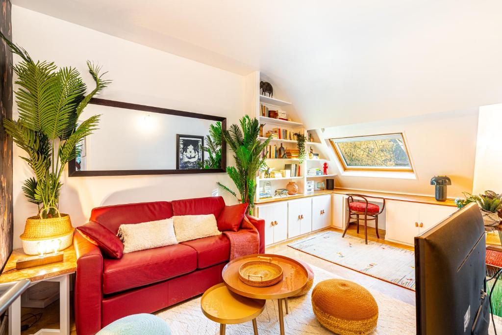 Living room and space in Villa des Ammonites