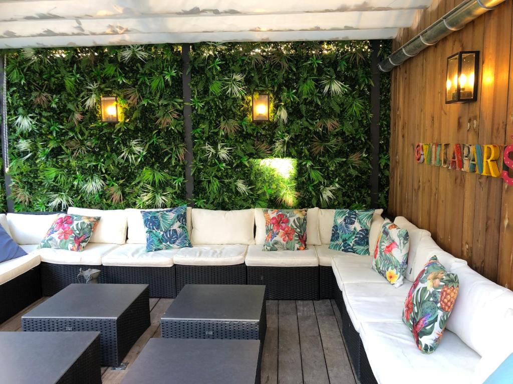 Lounge area in Villa Parisiata