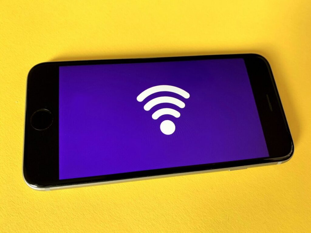 Wi Fi sign on a phone screen